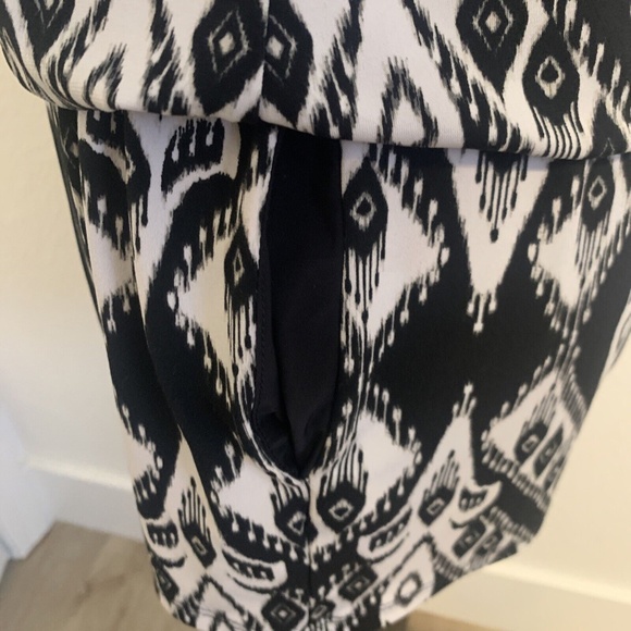 White House Black Market Drop Waist Sleeveless Top With Pockets Women's Size XS - Picture 5 of 12